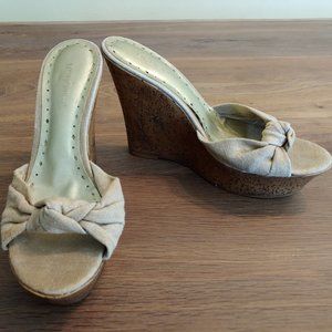 BcbGirls platform wedges size 10, GOLD